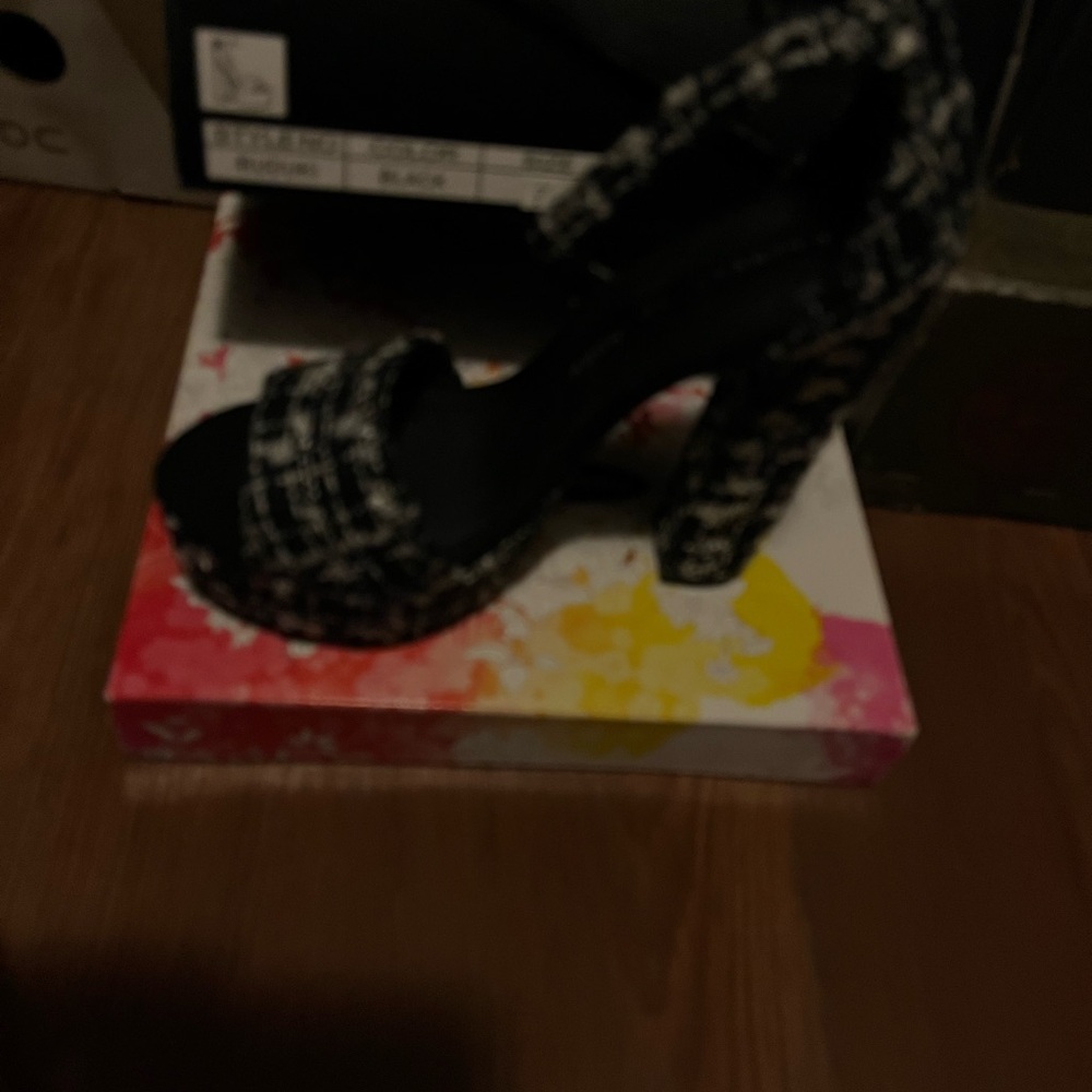 Chinese Laundry Black Tweed Heels